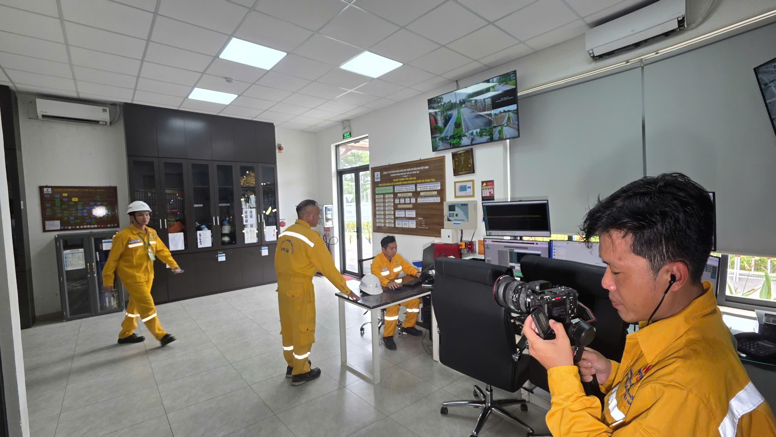 PV GAS D — Người truyền lửa PVGAS